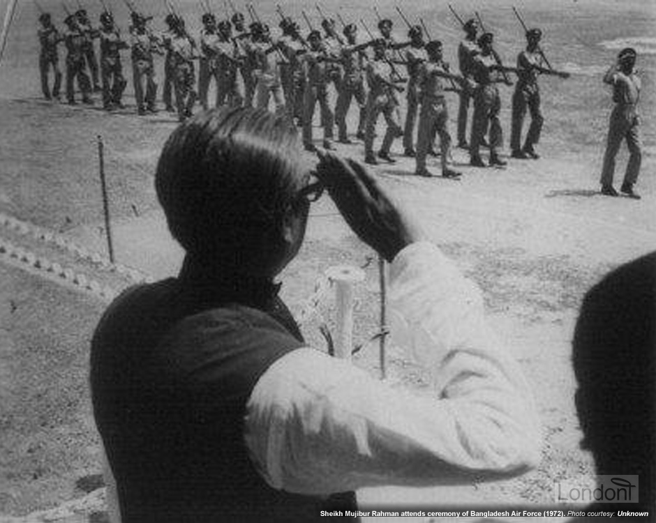 Sheikh Mujibur Rahman and family with Indira Gandhi